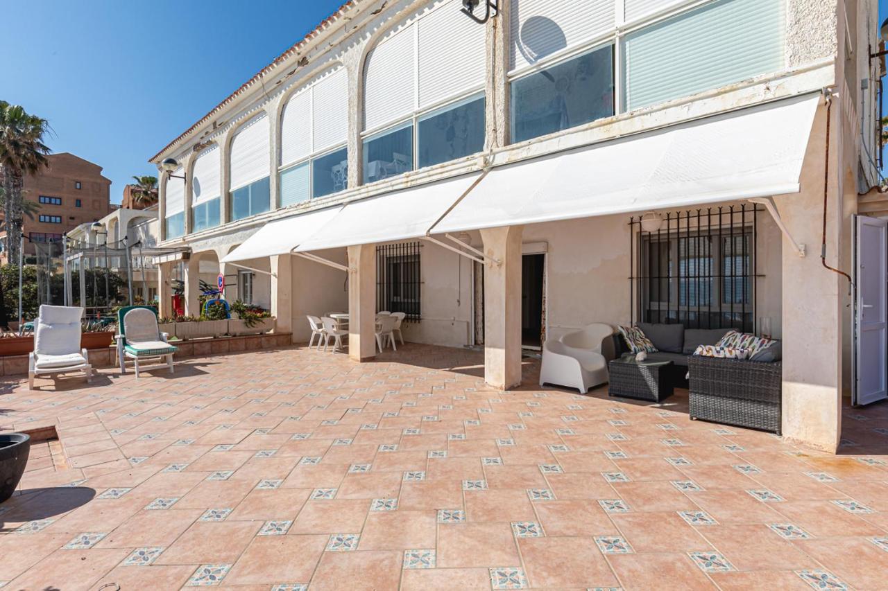 Beachfront Bliss: Apartamento A Pie De Playa Alicante Luaran gambar