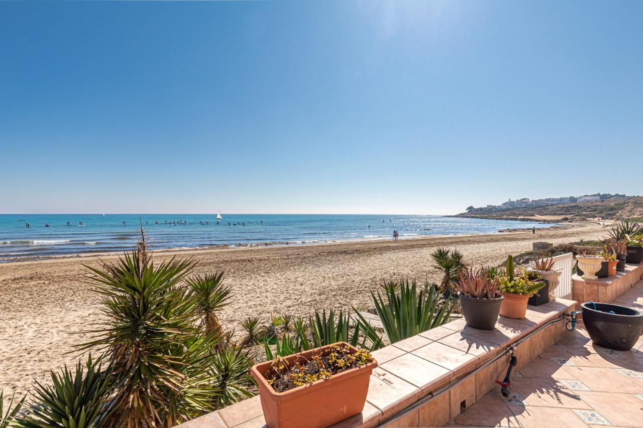 Beachfront Bliss: Apartamento A Pie De Playa Alicante Luaran gambar
