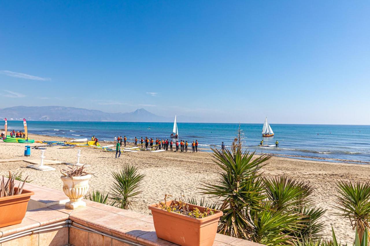 Beachfront Bliss: Apartamento A Pie De Playa Alicante Luaran gambar