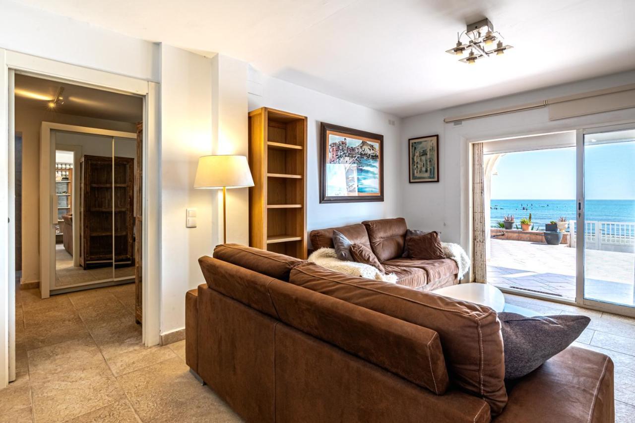 Beachfront Bliss: Apartamento A Pie De Playa Alicante Luaran gambar