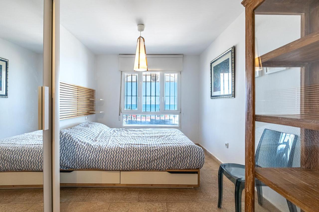 Beachfront Bliss: Apartamento A Pie De Playa Alicante Luaran gambar